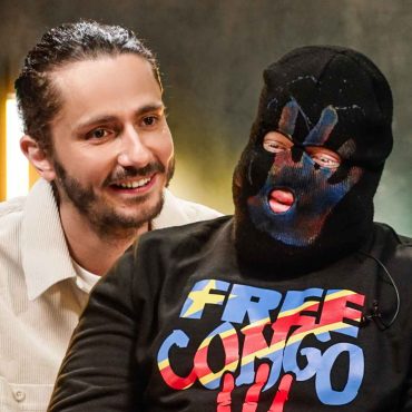 KALASH CRIMINEL : SON SUCCÈS ET SES ÉCHECS, SON RAP,  L'ALBINISME, LE CONGO, LA CAGOULE… IL NOUS DIT TOUT !