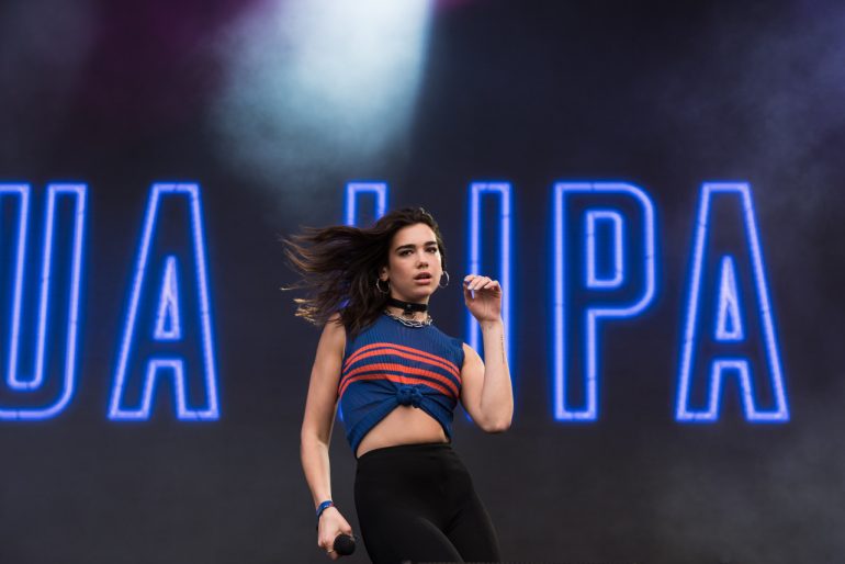  Dua Lipa des concerts à Paris et Lyon 