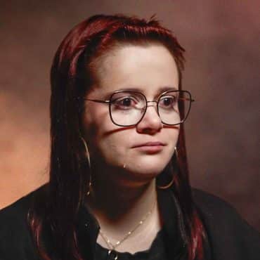 HARCELÉE TOUTE SA SCOLARITÉ, ELLE DEVIENT HANDICAPÉE À VIE ET EN SUBIT ENCORE LES SÉQUELLES